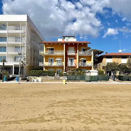 公寓 Fronte Mare-carraro Immobiliare - Family 利多迪迪耶索洛