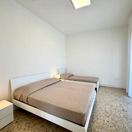 Fronte Mare-carraro Immobiliare - Family * Lido di Jesolo