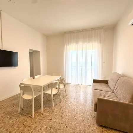 Fronte Mare-carraro Immobiliare - Family Apartamento