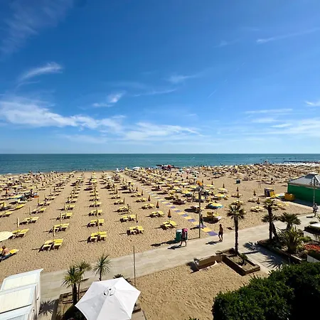 Apartamento Fronte Mare-carraro Immobiliare - Family Lido di Jesolo